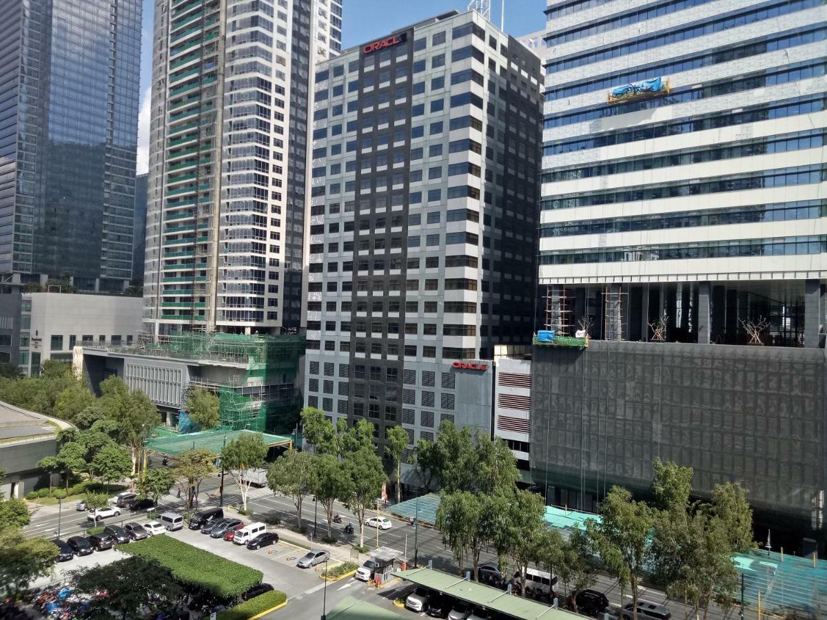 Forbes Area Bgc Taguig Manila Apartment Екстериор снимка