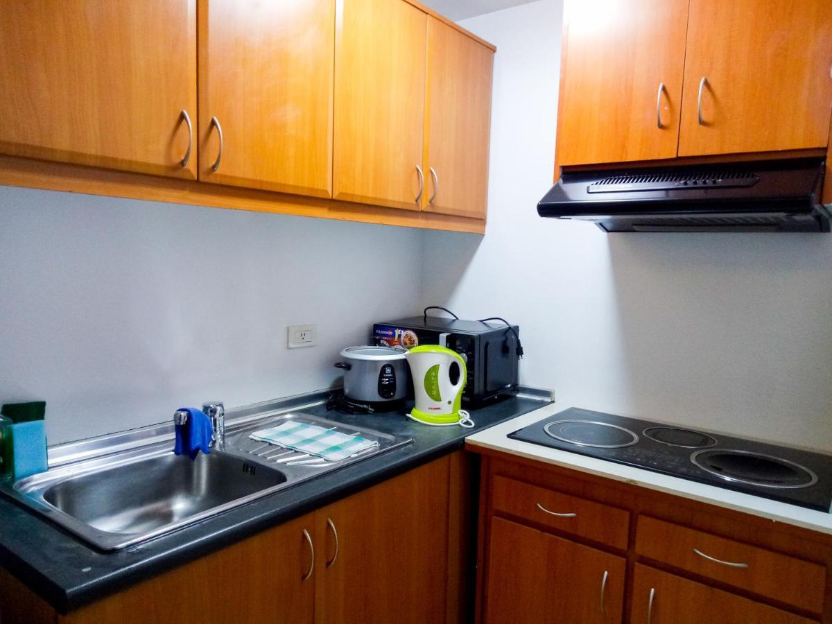Forbes Area Bgc Taguig Manila Apartment Екстериор снимка