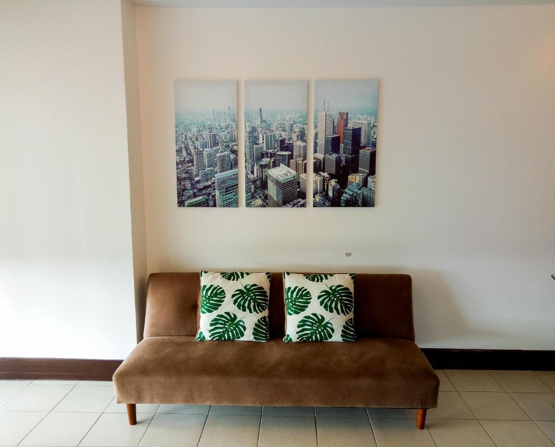 Forbes Area Bgc Taguig Manila Apartment Екстериор снимка